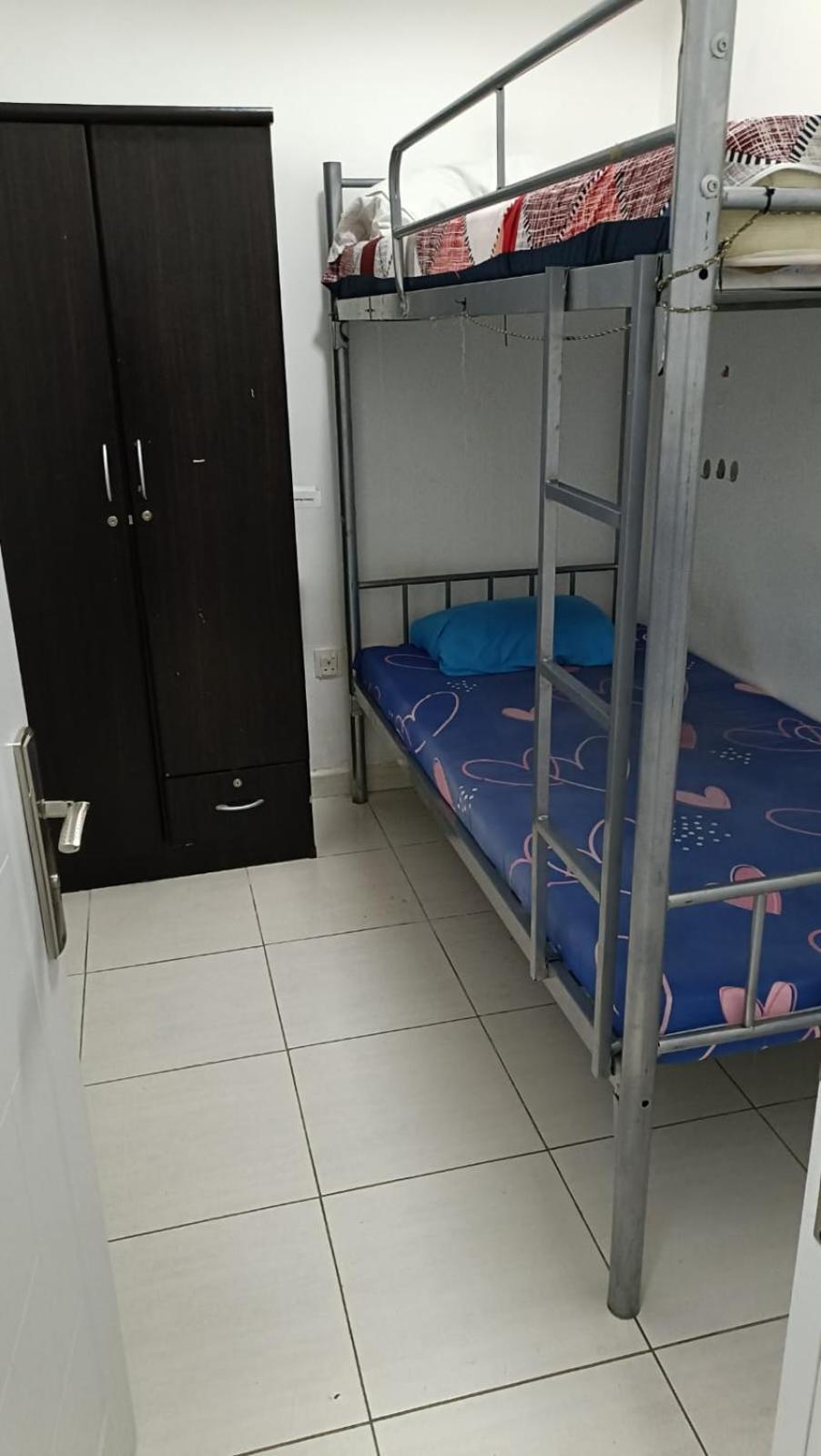 Ready To Rent Partitions Bed Spaces & * Dubai