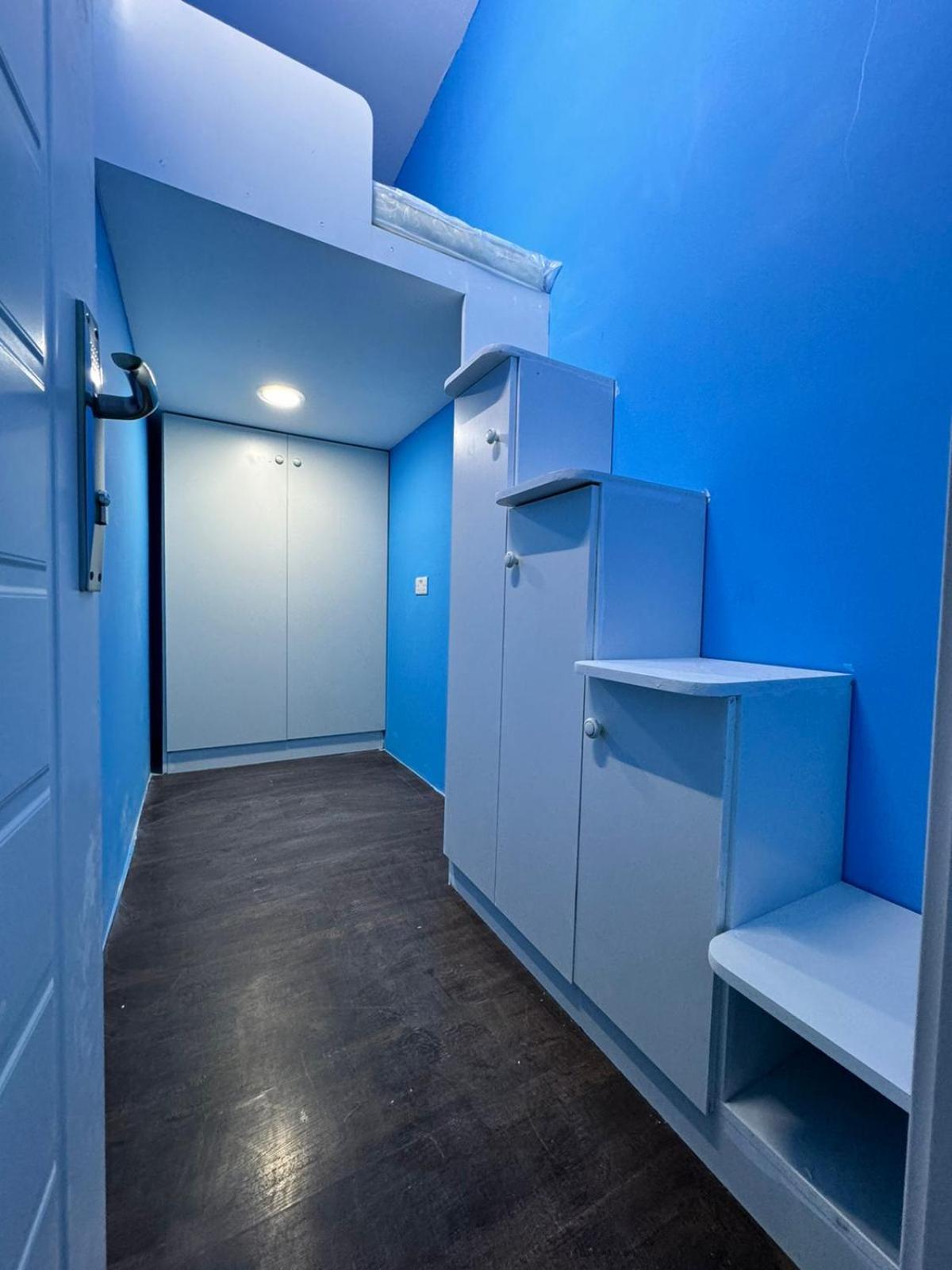 Capsule hotel Ready To Rent Partitions Bed Spaces & *